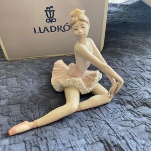 Lladro porcelain ballerina figurine